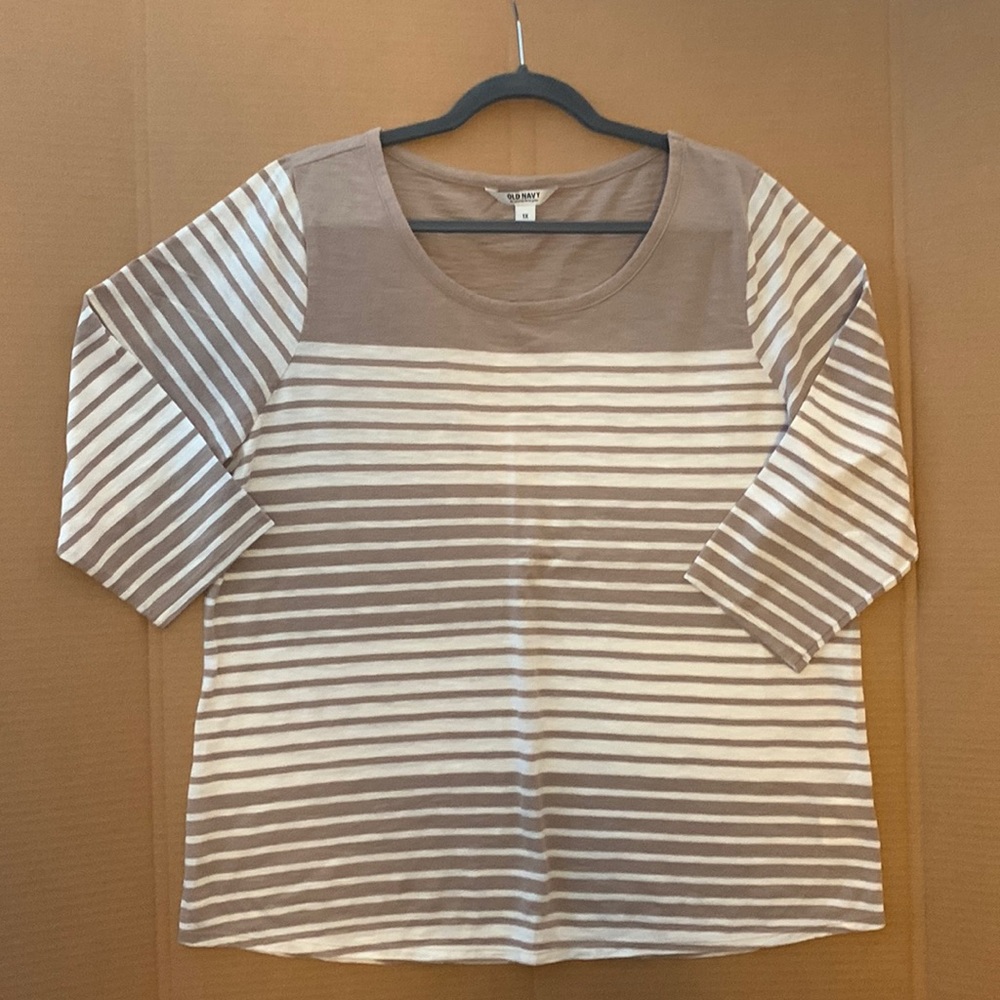 Old Navy top